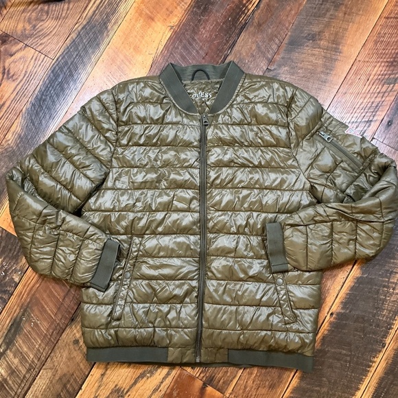 Guess Lightweight Puffer Bomber Jacket – Olive Green – Men’s Size XL - Picture 2 of 13